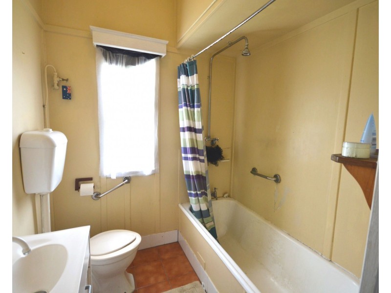 10 Elliott Heads Road, Kepnock QLD 4670