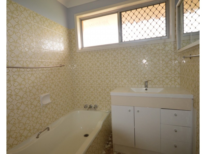 26 Wainwright Street, Svensson Heights QLD 4670