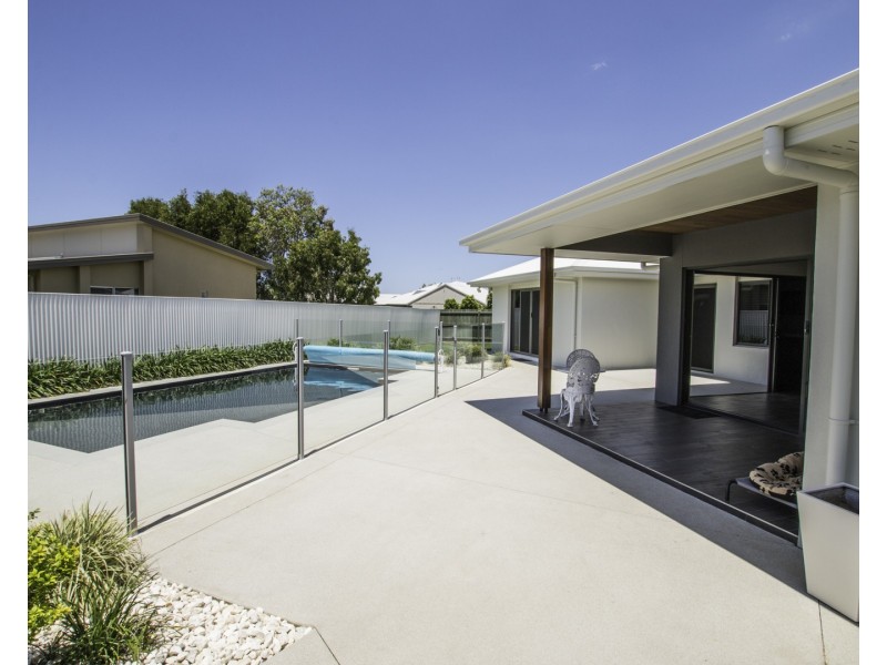 1  Masthead Drive, Bargara QLD 4670