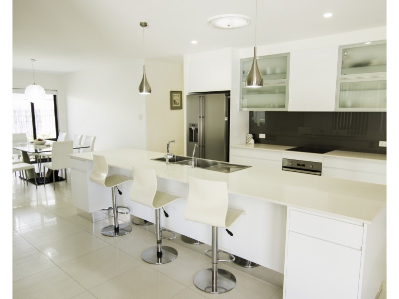 1  Masthead Drive, Bargara QLD 4670