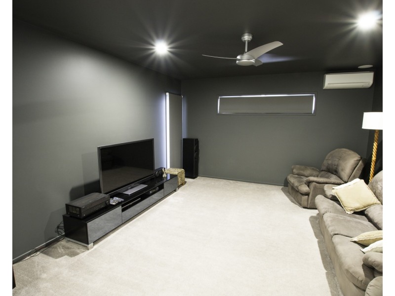 1  Masthead Drive, Bargara QLD 4670