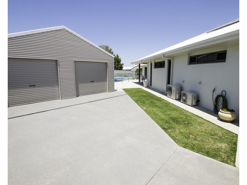 1  Masthead Drive, Bargara QLD 4670