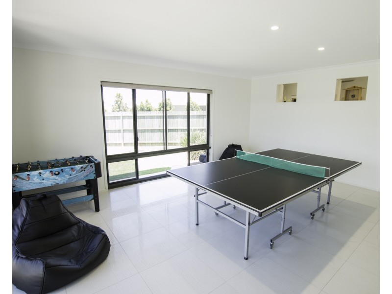 1  Masthead Drive, Bargara QLD 4670