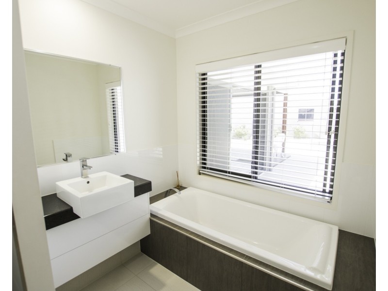 1  Masthead Drive, Bargara QLD 4670