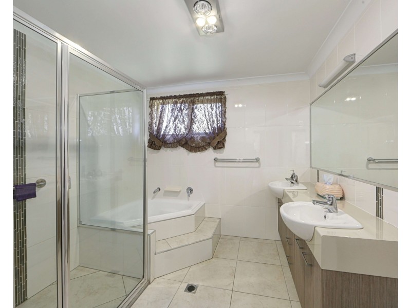 154 Ten Mile Road, Sharon QLD 4670