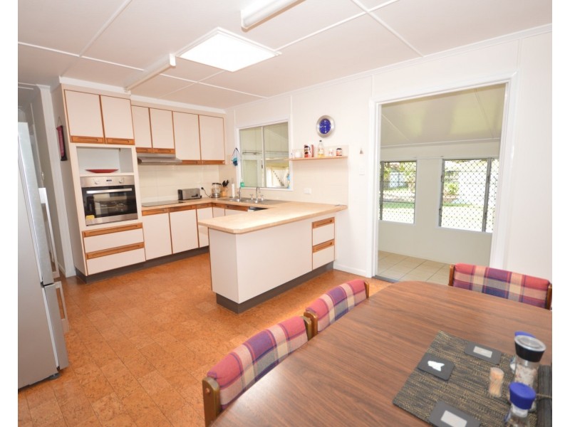 6 Thorburn Street, Svensson Heights QLD 4670
