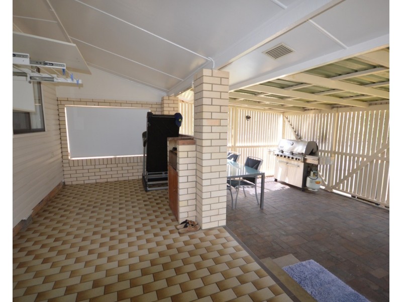 6 Thorburn Street, Svensson Heights QLD 4670