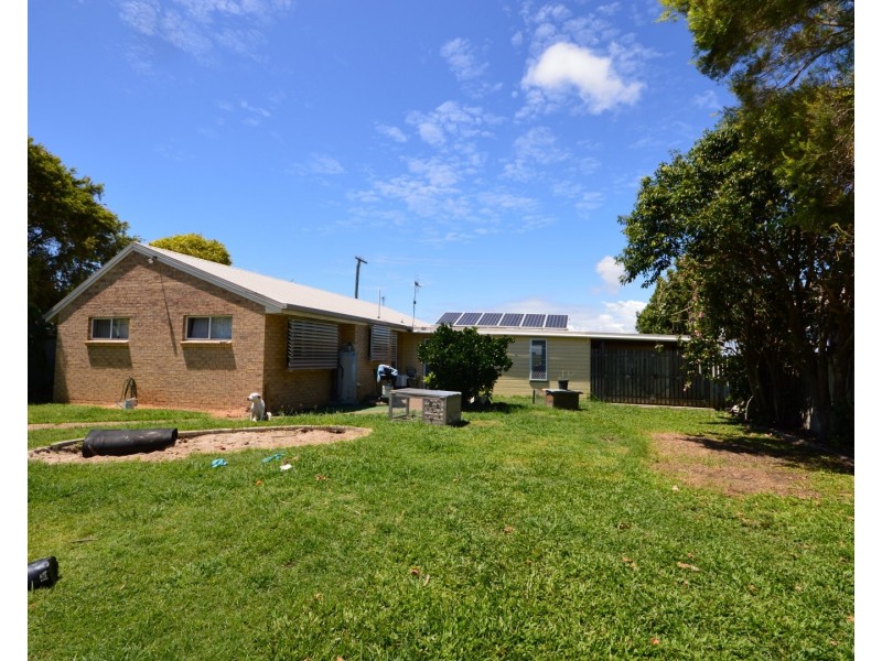 3 Schleger Street, Burnett Heads QLD 4670