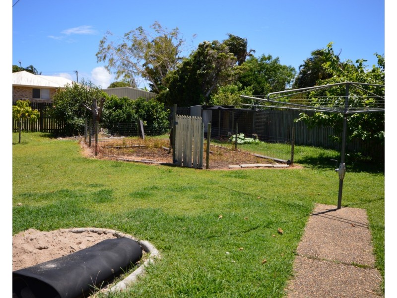 3 Schleger Street, Burnett Heads QLD 4670