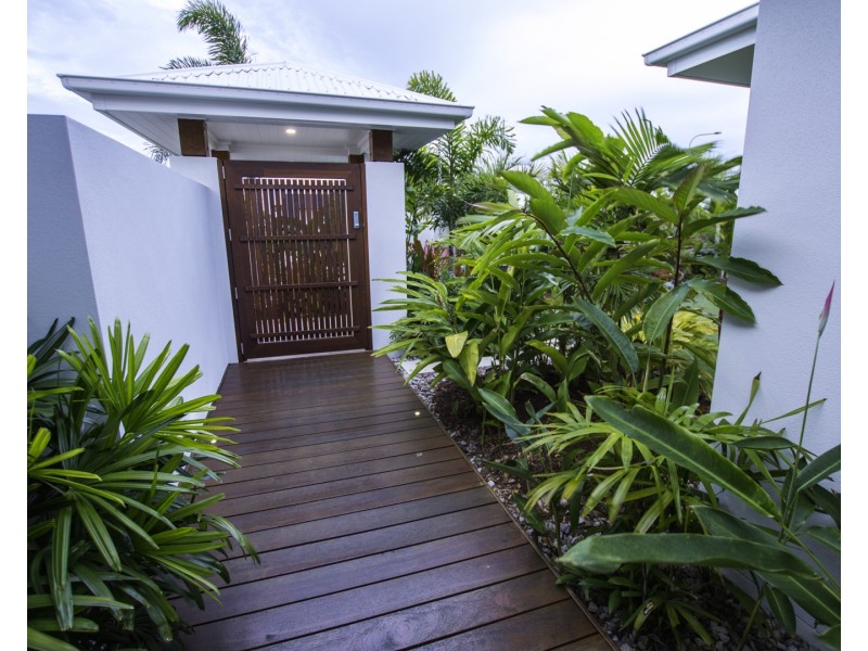 1 Outrigger Close, Bargara QLD 4670