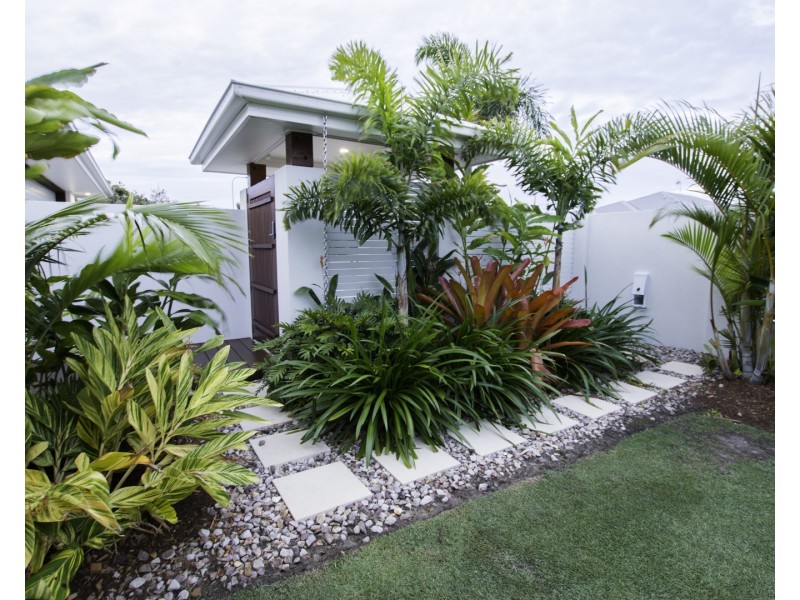 1 Outrigger Close, Bargara QLD 4670