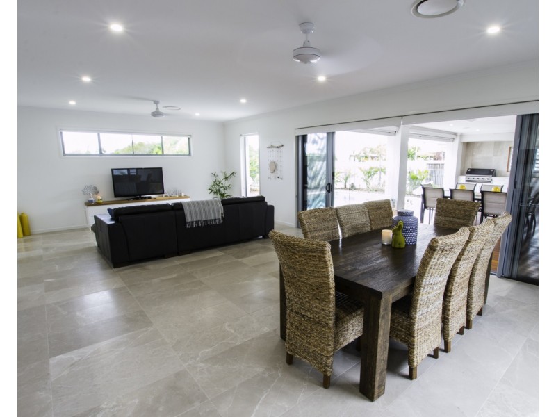 1 Outrigger Close, Bargara QLD 4670