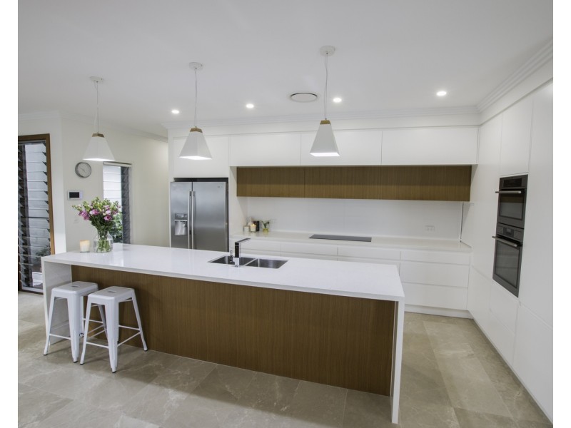 1 Outrigger Close, Bargara QLD 4670