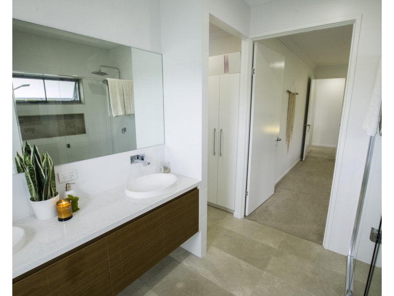 1 Outrigger Close, Bargara QLD 4670