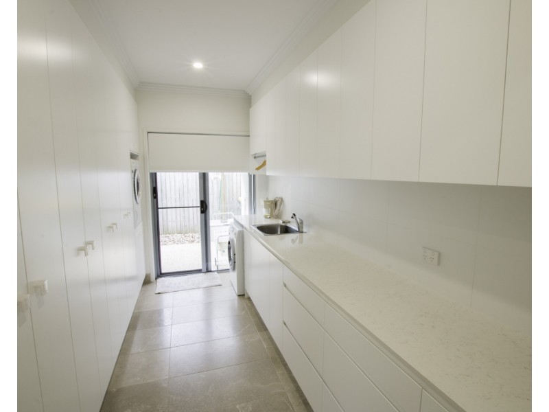 1 Outrigger Close, Bargara QLD 4670