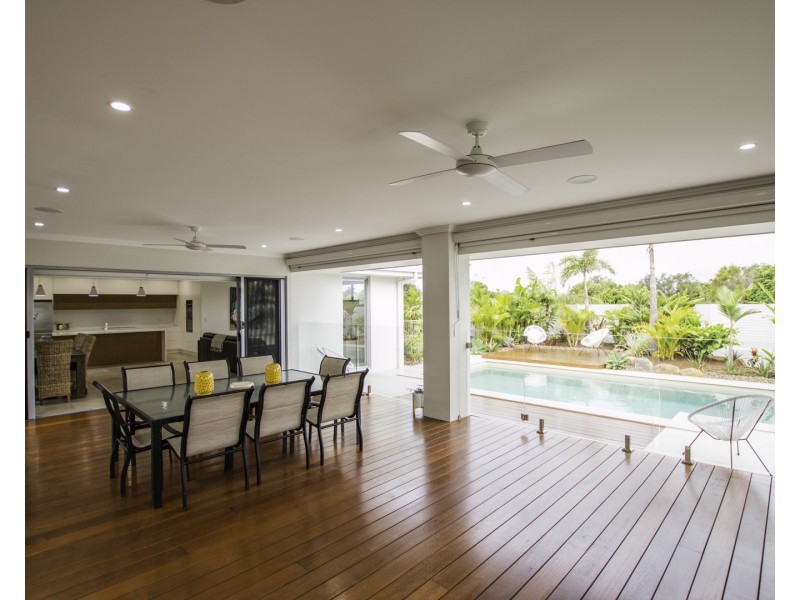 1 Outrigger Close, Bargara QLD 4670