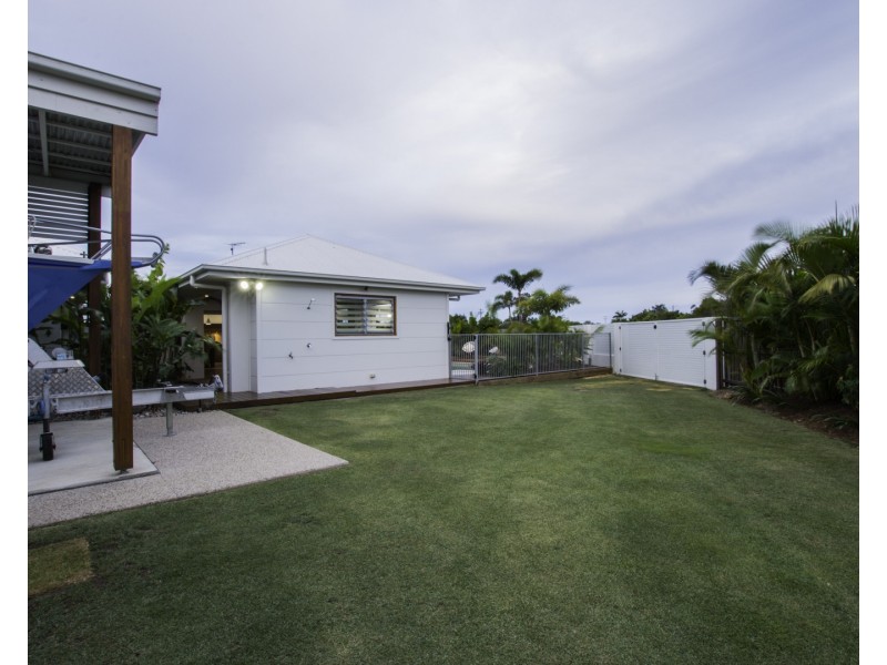 1 Outrigger Close, Bargara QLD 4670