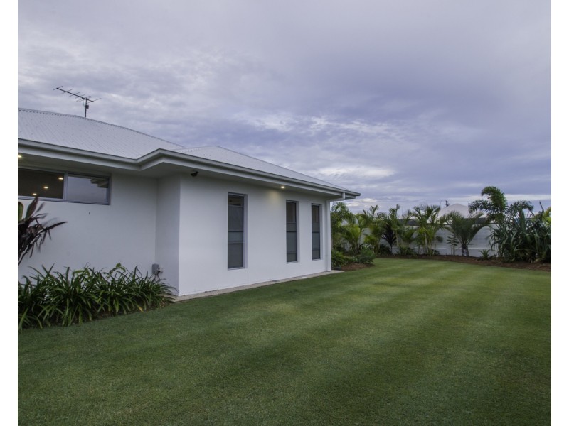 1 Outrigger Close, Bargara QLD 4670