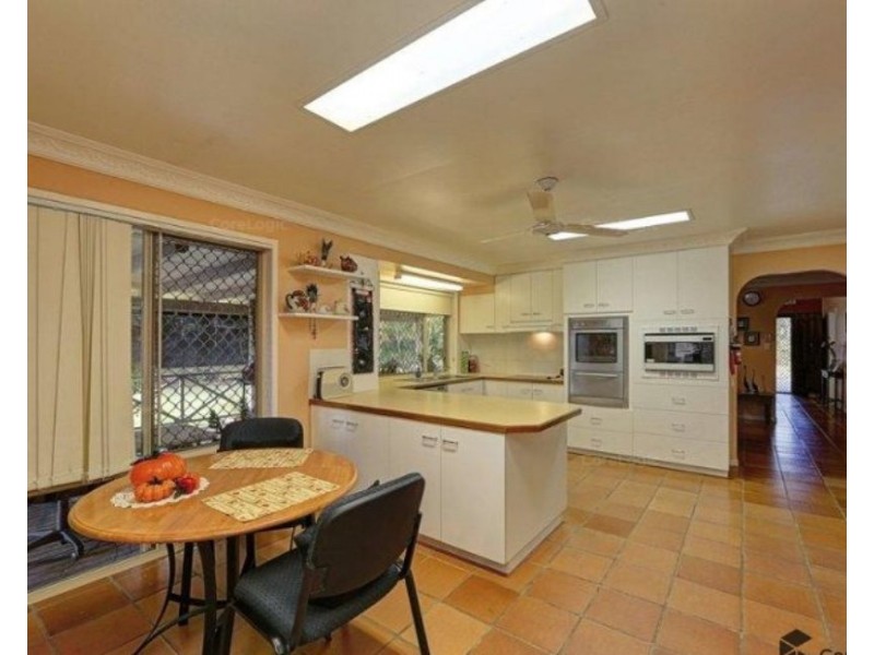 18  Willis Street, Sharon QLD 4670