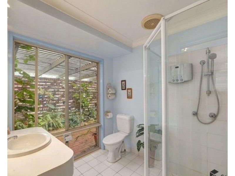 18  Willis Street, Sharon QLD 4670