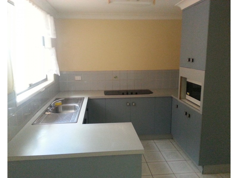 13 Cooper Court, Avenell Heights QLD 4670