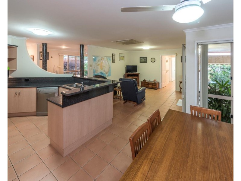 9  Forbes Court, Avoca QLD 4670