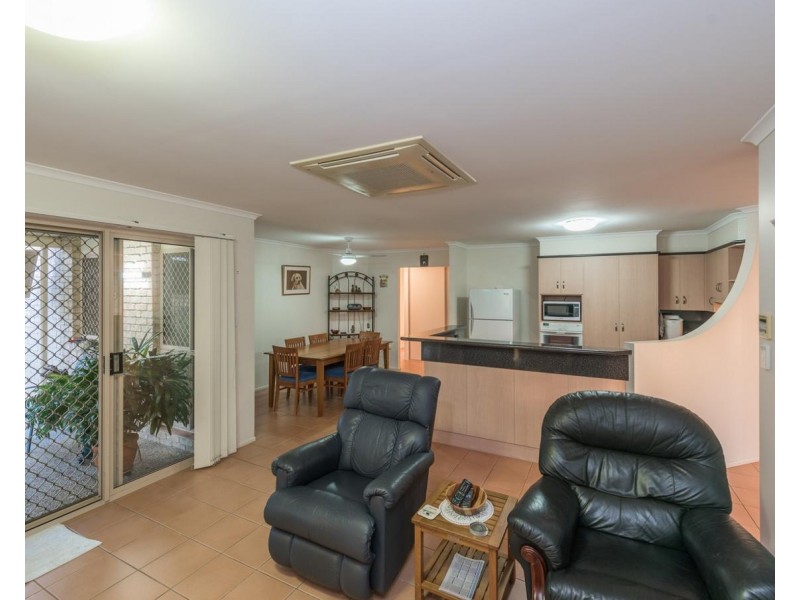 9  Forbes Court, Avoca QLD 4670