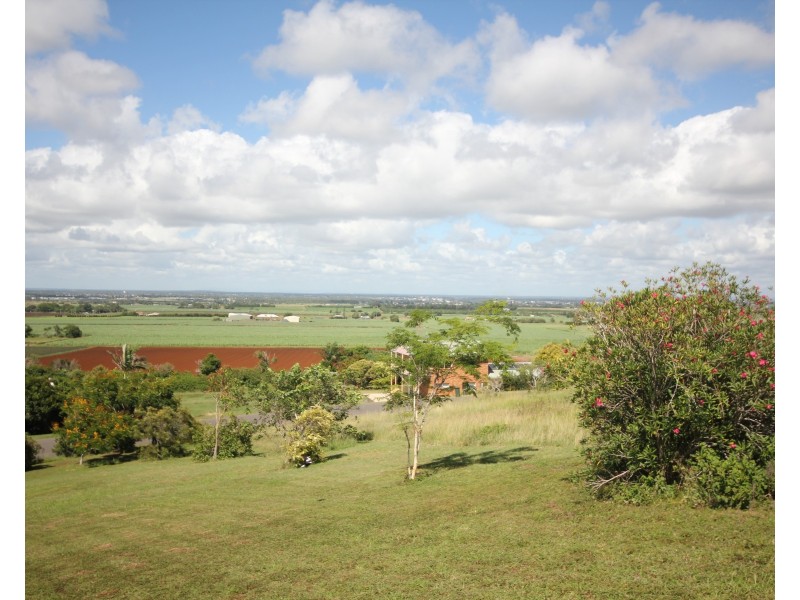 8 Finemore Crescent, Qunaba QLD 4670