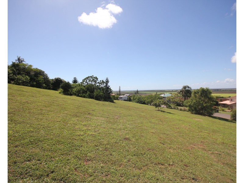 8 Finemore Crescent, Qunaba QLD 4670