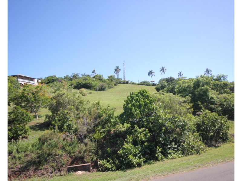 8 Finemore Crescent, Qunaba QLD 4670