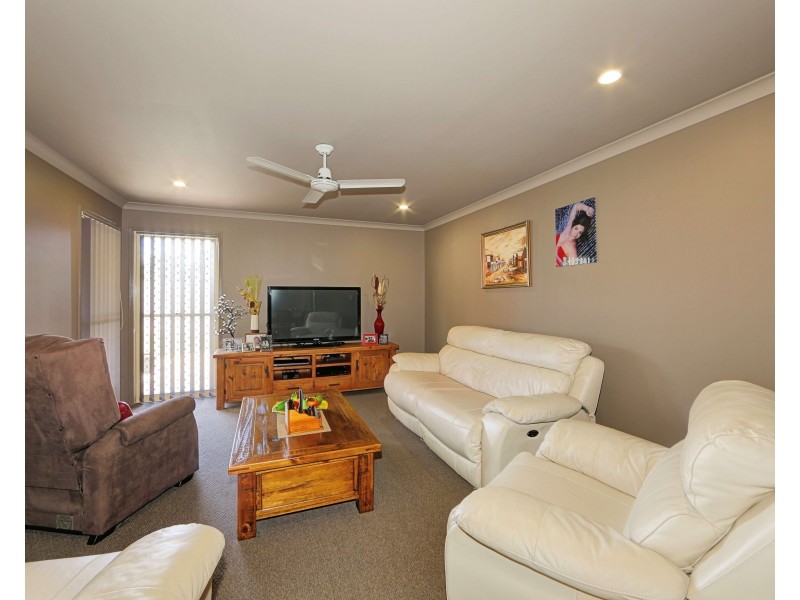 5 Linderberg Street, Kalkie QLD 4670