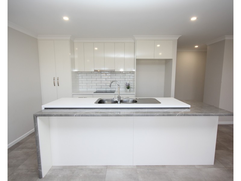 16 Bonna Road, Branyan QLD 4670