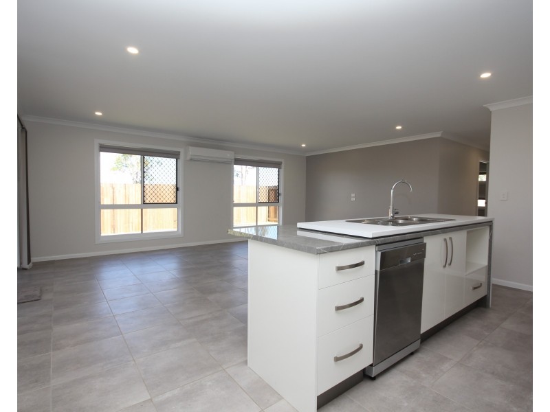 16 Bonna Road, Branyan QLD 4670