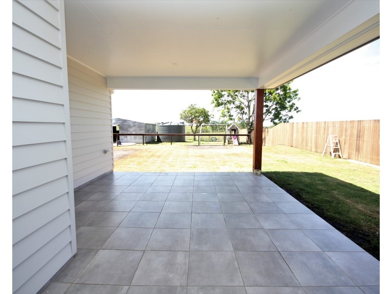 16 Bonna Road, Branyan QLD 4670