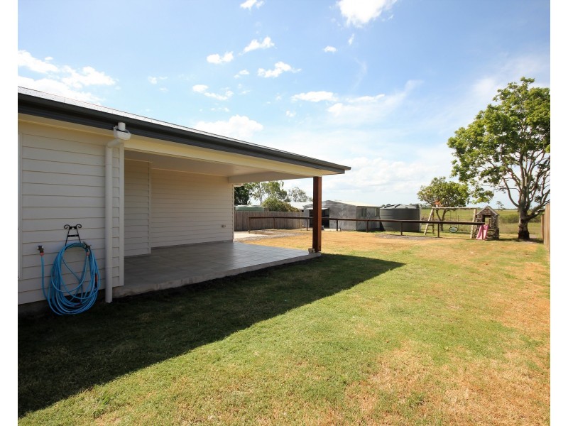 16 Bonna Road, Branyan QLD 4670