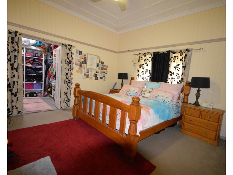 4  Coomber Street, Svensson Heights QLD 4670