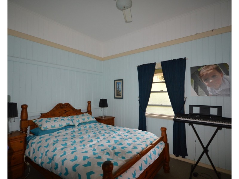 4  Coomber Street, Svensson Heights QLD 4670