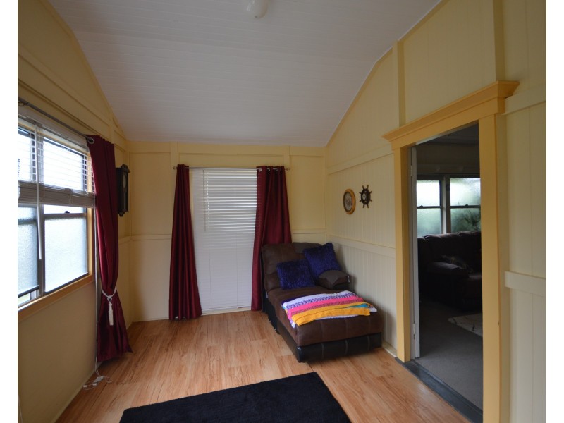 4  Coomber Street, Svensson Heights QLD 4670