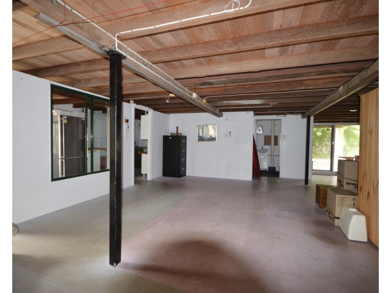 4  Coomber Street, Svensson Heights QLD 4670