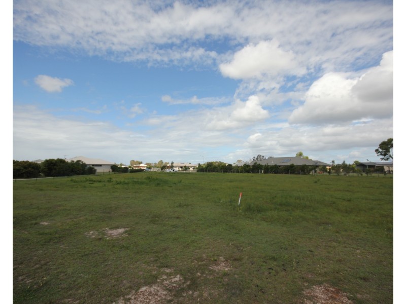 24 Eungella Court, Branyan QLD 4670