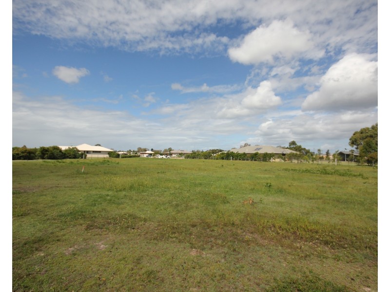 24 Eungella Court, Branyan QLD 4670