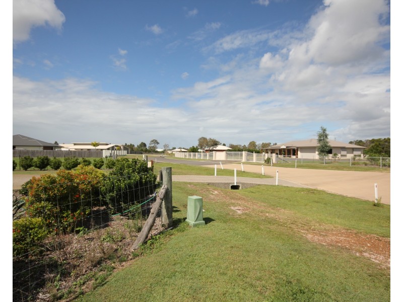 24 Eungella Court, Branyan QLD 4670