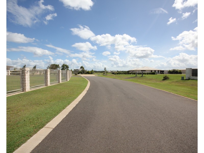 24 Eungella Court, Branyan QLD 4670