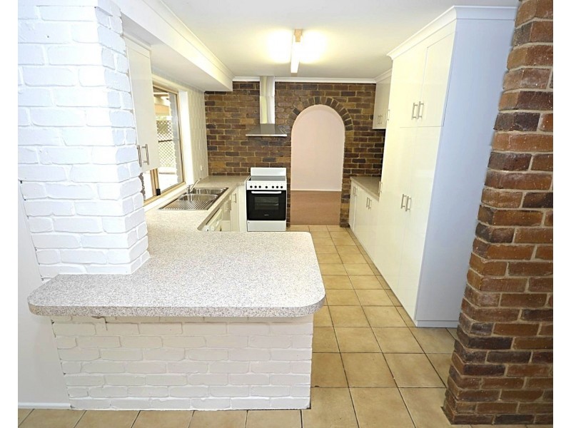 17 Currawong Road, Gooburrum QLD 4670
