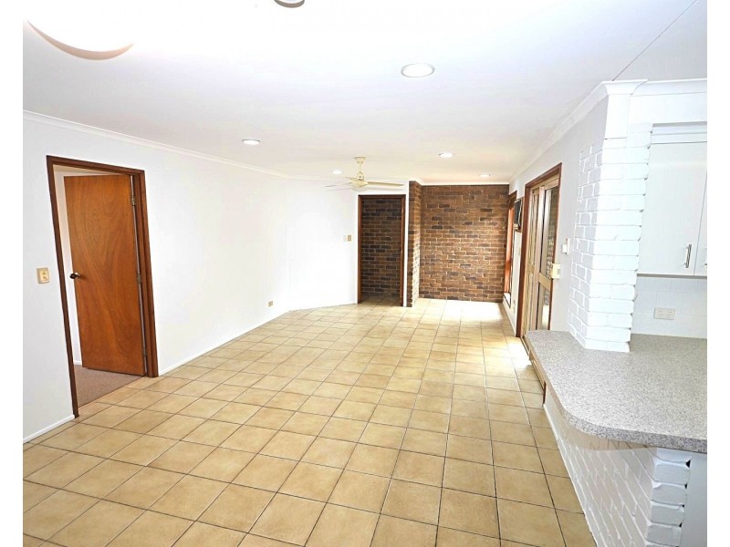 17 Currawong Road, Gooburrum QLD 4670