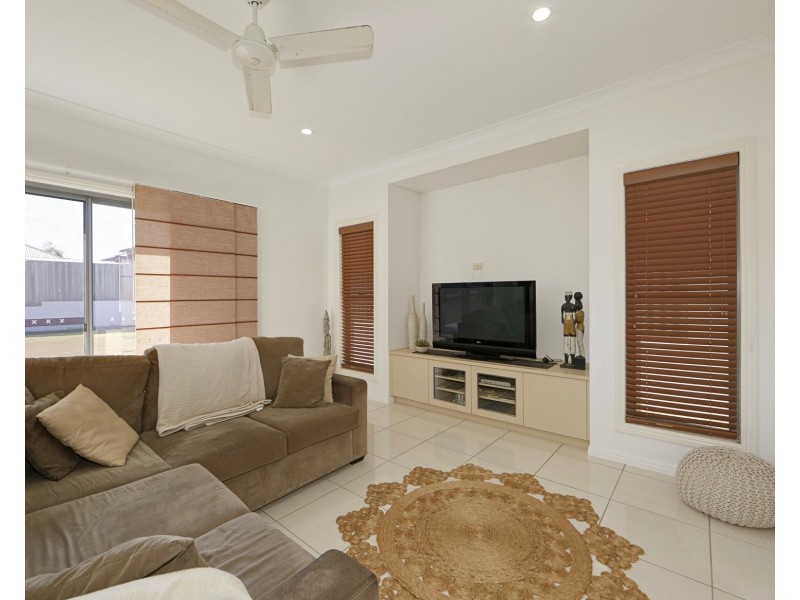 1  Jasmine Court, Kalkie QLD 4670