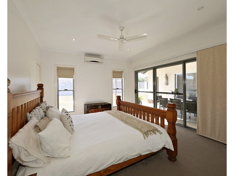 1  Jasmine Court, Kalkie QLD 4670