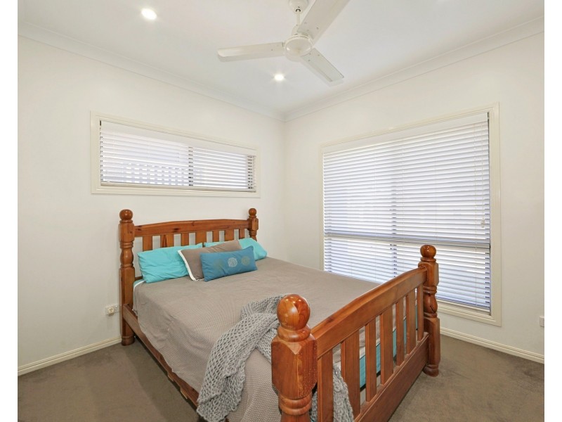 1  Jasmine Court, Kalkie QLD 4670