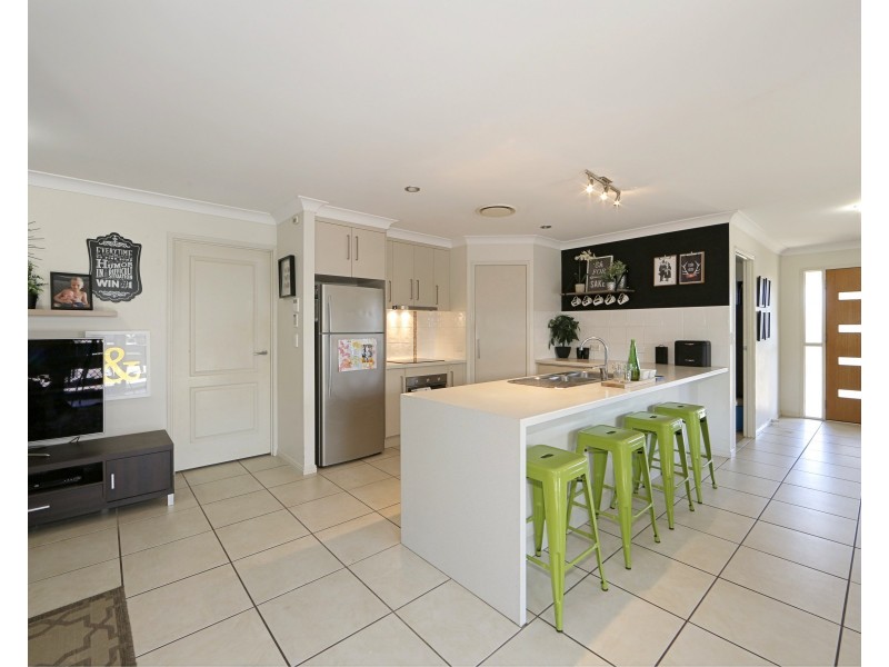 8 Santina Drive, Kalkie QLD 4670