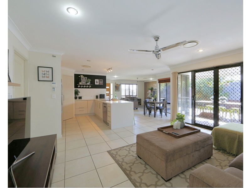 8 Santina Drive, Kalkie QLD 4670